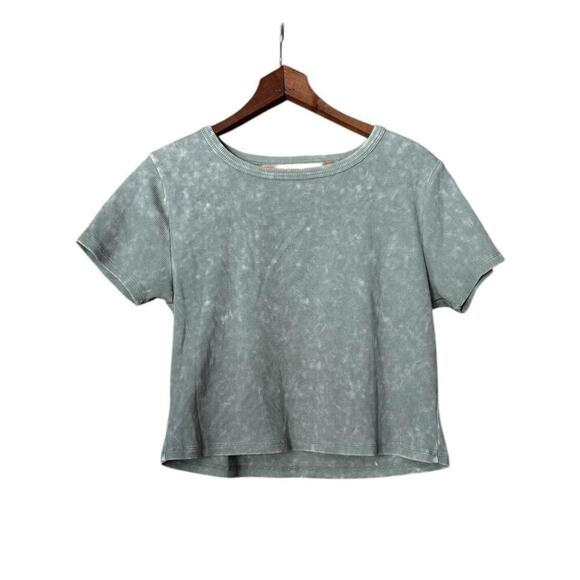 A cropped short sleeve ribbed t shirt - Picture 1 of 3